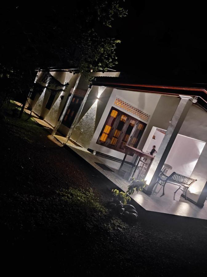 Sunset Villa Negombo Exterior foto